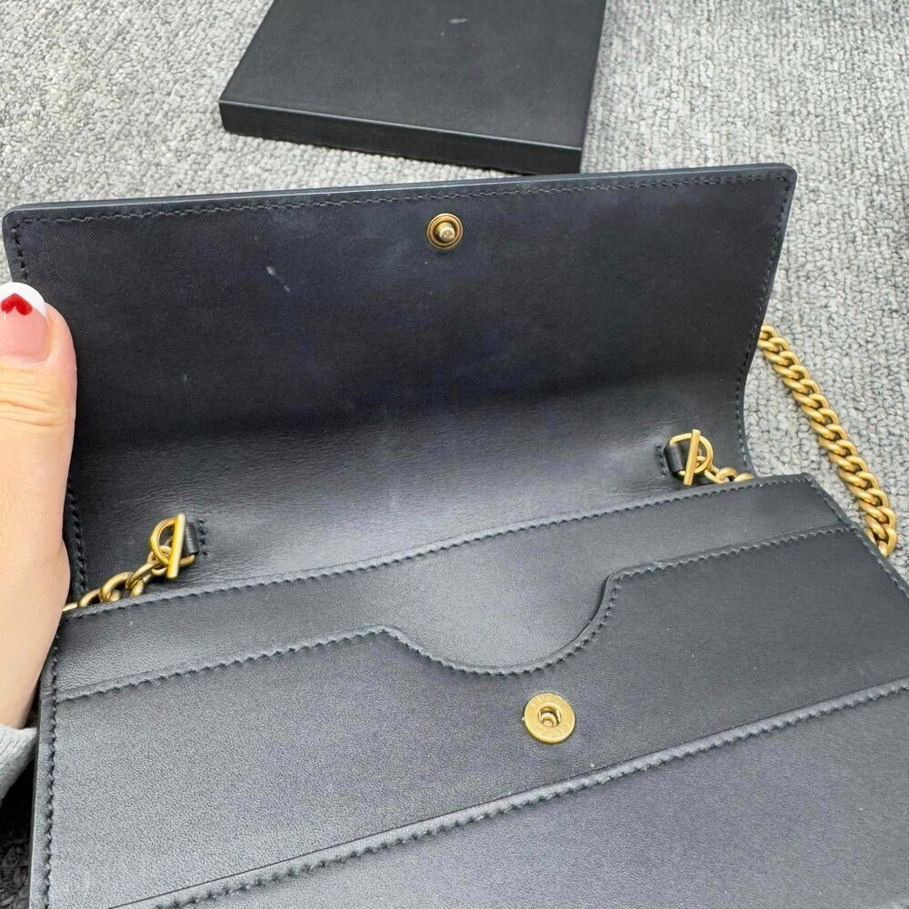 Authentic Gucci Queen Margaret Bee Chain Wallet Black Leather GG Crossbody - Picture 10 of 15